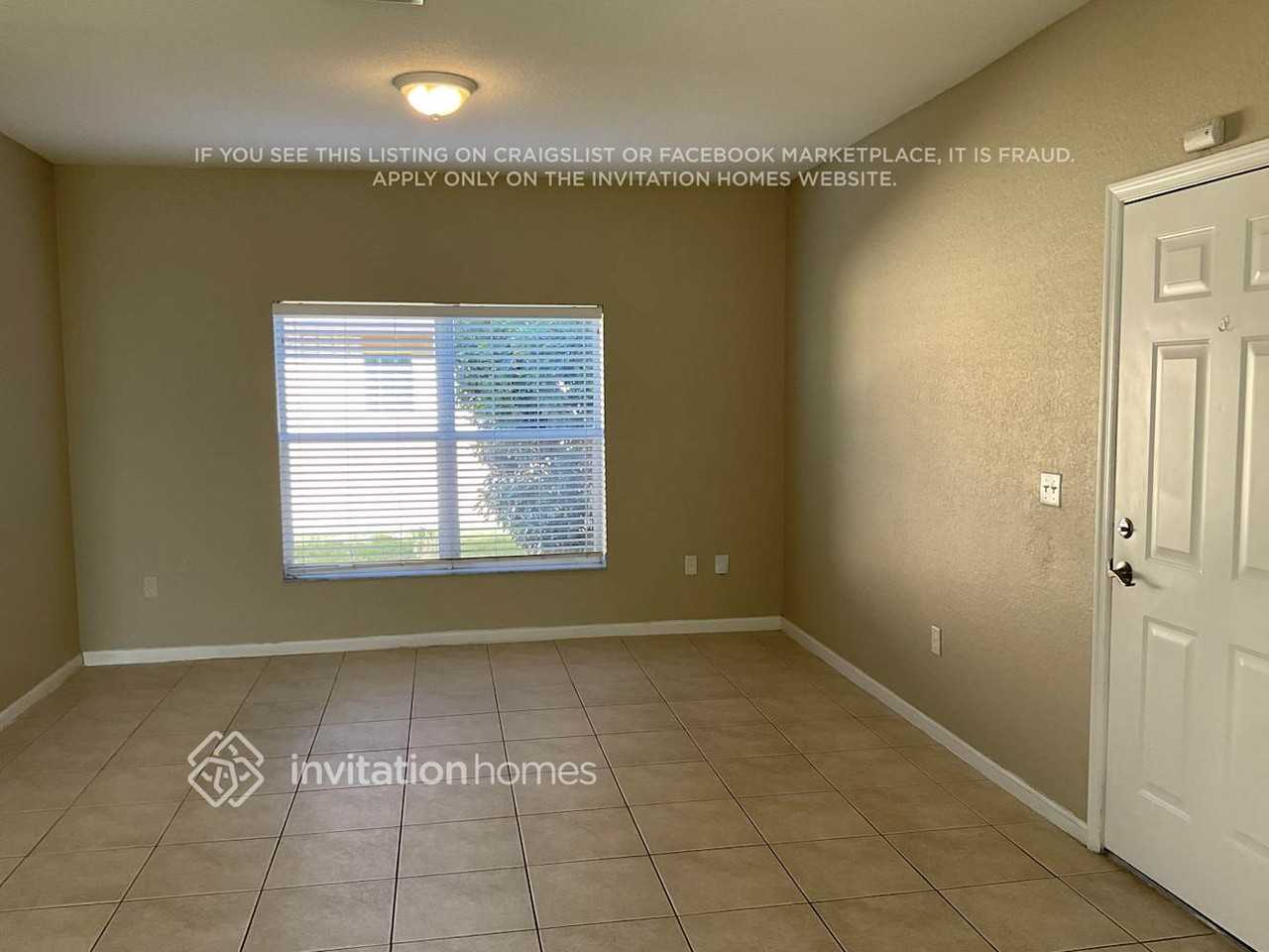 5821 Azalea Cir - Photo 3 of 19