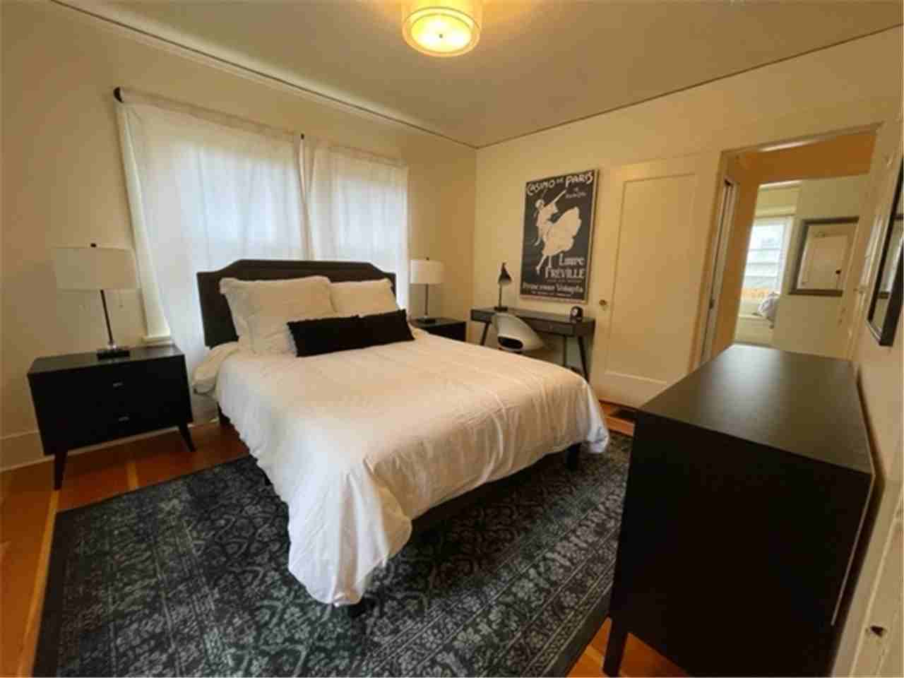 437 Nw 6th St - Photo 4 of 17