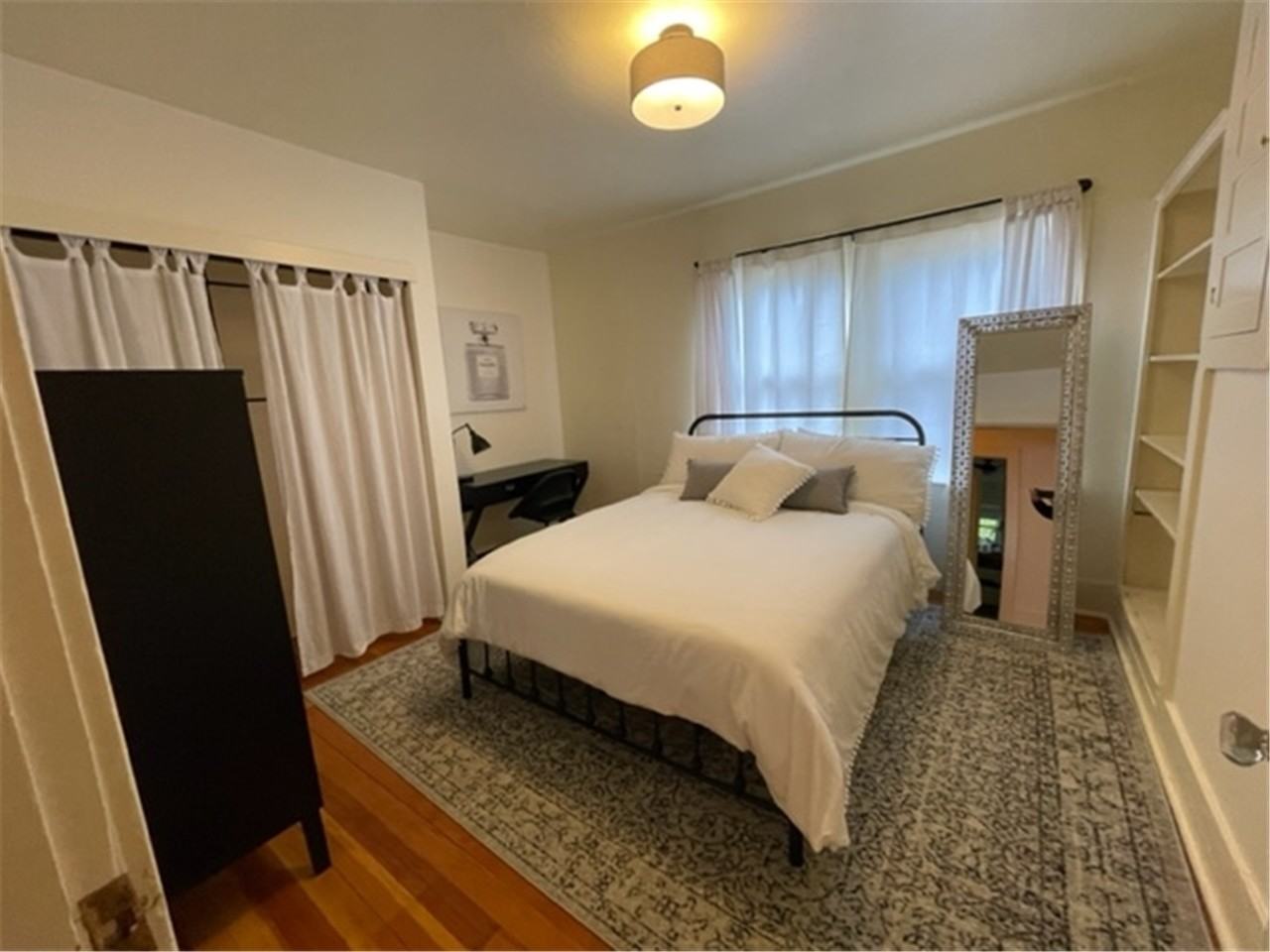 437 Nw 6th St - Photo 5 of 17