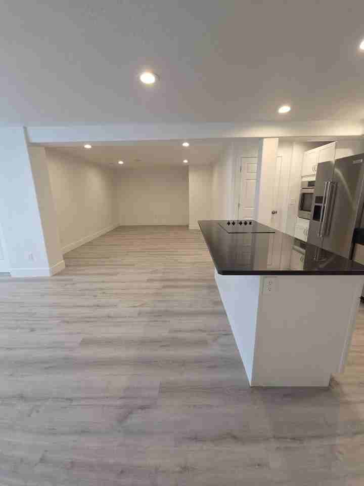 7169 W Hawker Ln - Photo 3 of 10