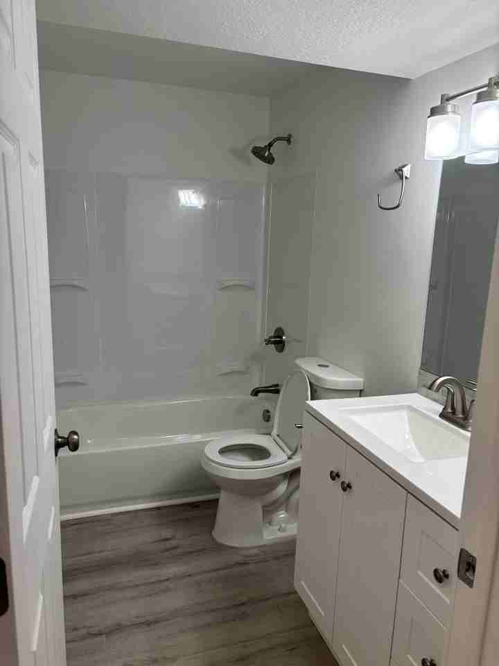 7169 W Hawker Ln - Photo 5 of 10