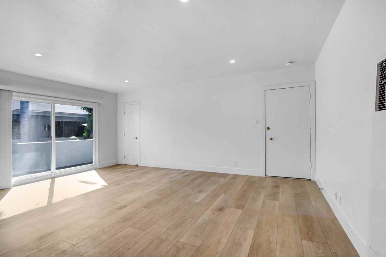 3637 Jasmine - Photo 3 of 12