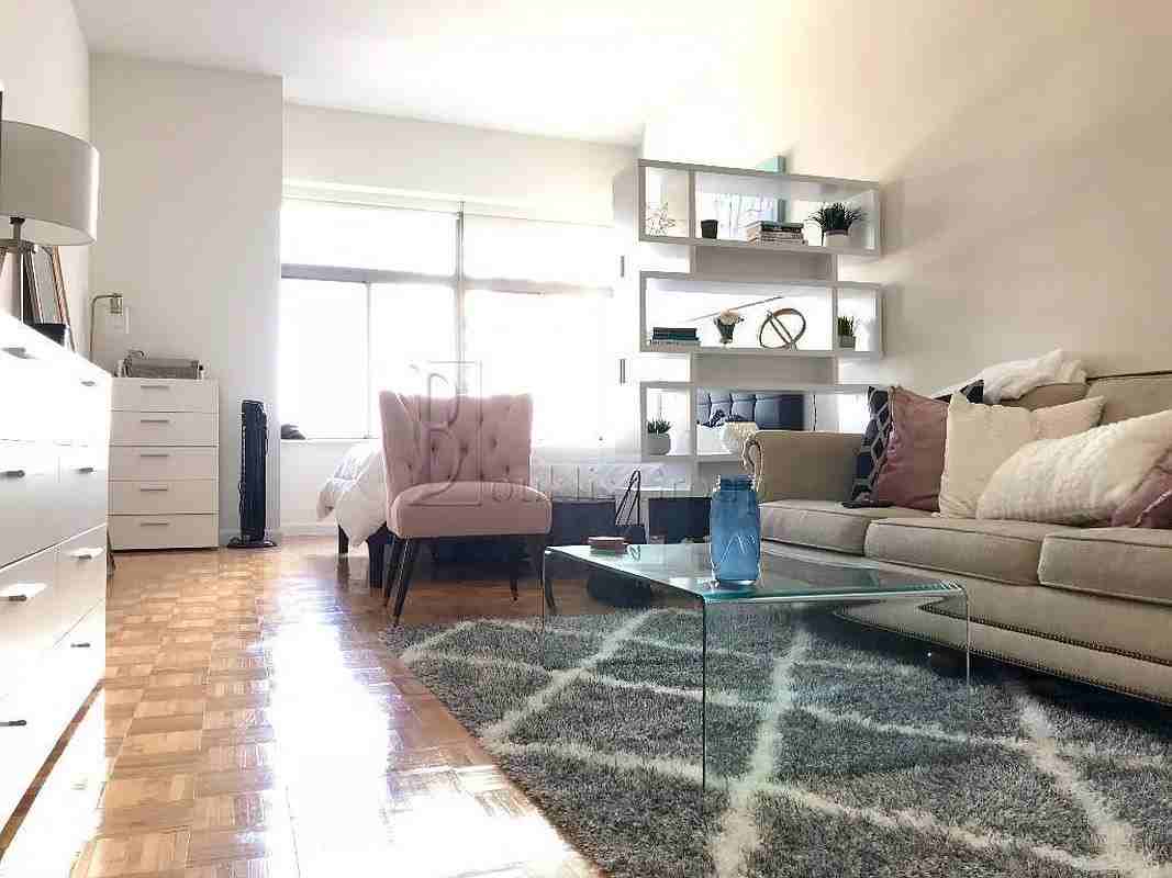 Washington St #7A - Photo 4 of 11