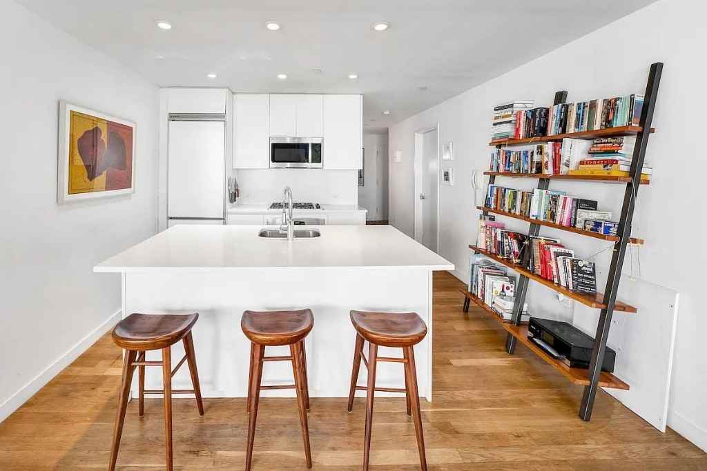 William St #15Y - Photo 4 of 12