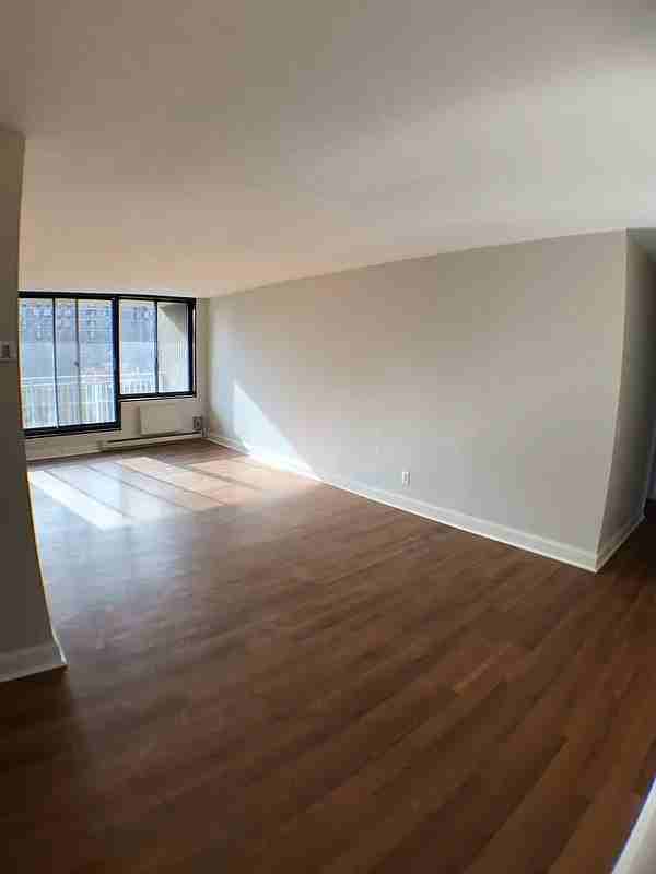 E 104th St #519 - Photo 2 of 17