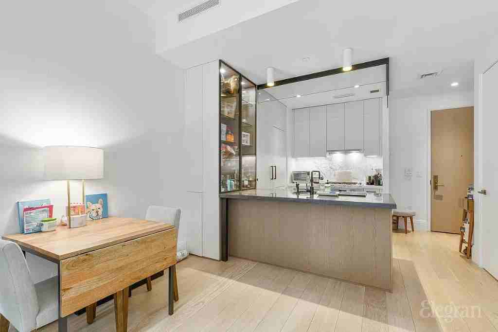 E 12th St #9G - Photo 3 of 8