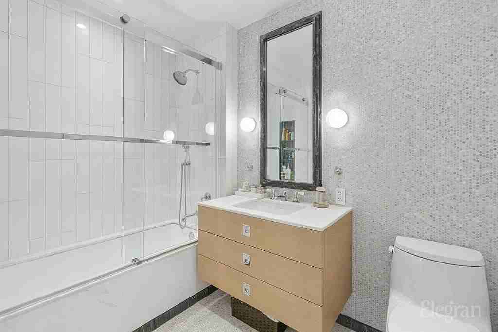 E 12th St #9G - Photo 6 of 8