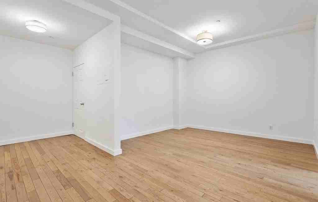 Fulton St #4C - Photo 5 of 9