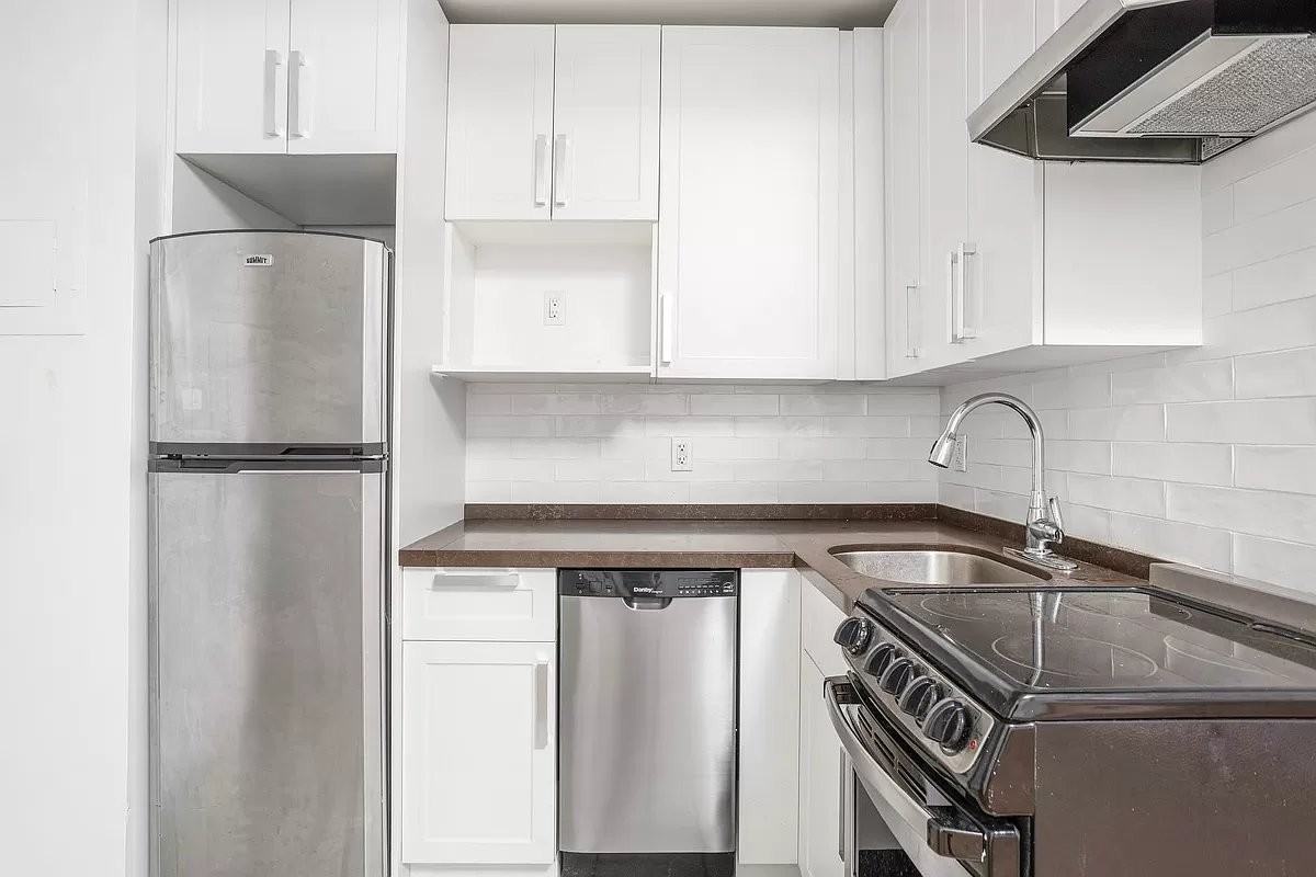 Fulton St #4C - Photo 7 of 9