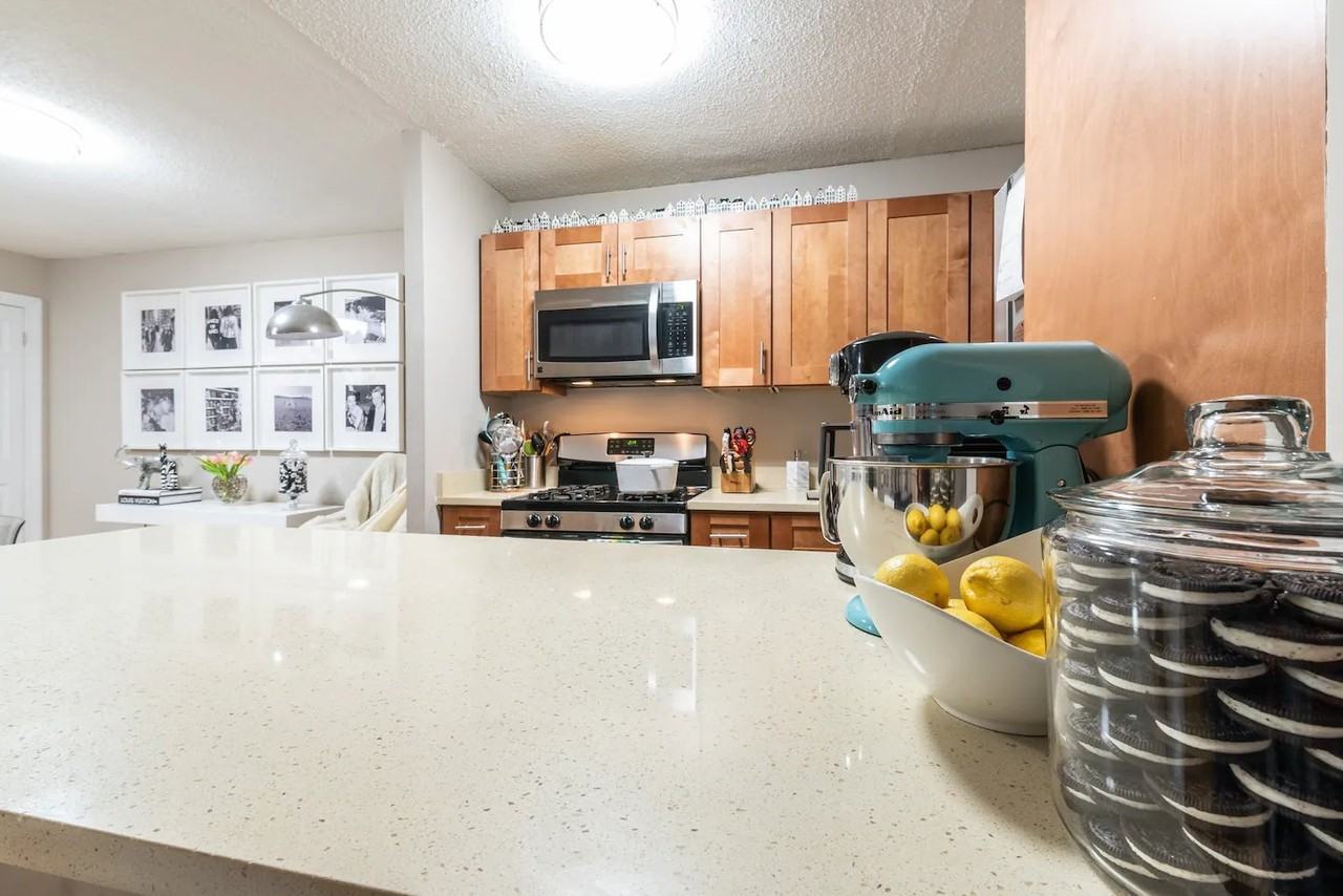 Greenwich St #16G - Photo 2 of 12