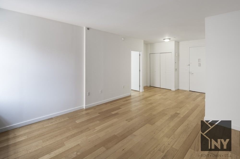 Rector Pl #23W - Photo 3 of 15