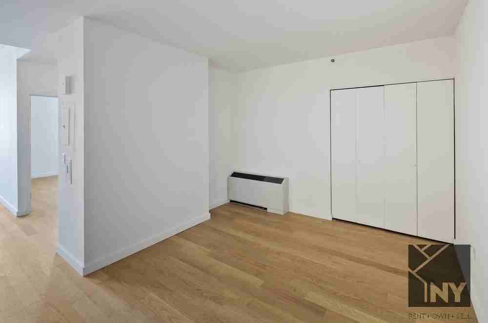 Rector Pl #23W - Photo 4 of 15