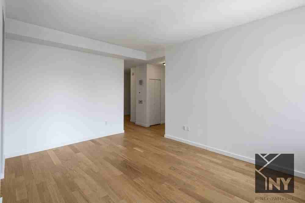 Rector Pl #23W - Photo 7 of 15