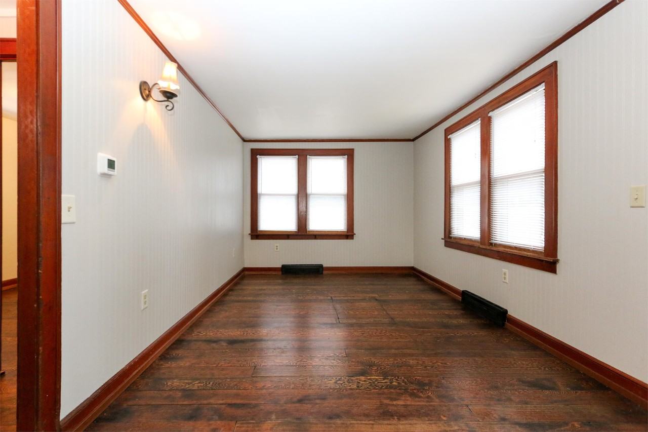 10510 Russell Ave S #1 - Photo 4 of 20