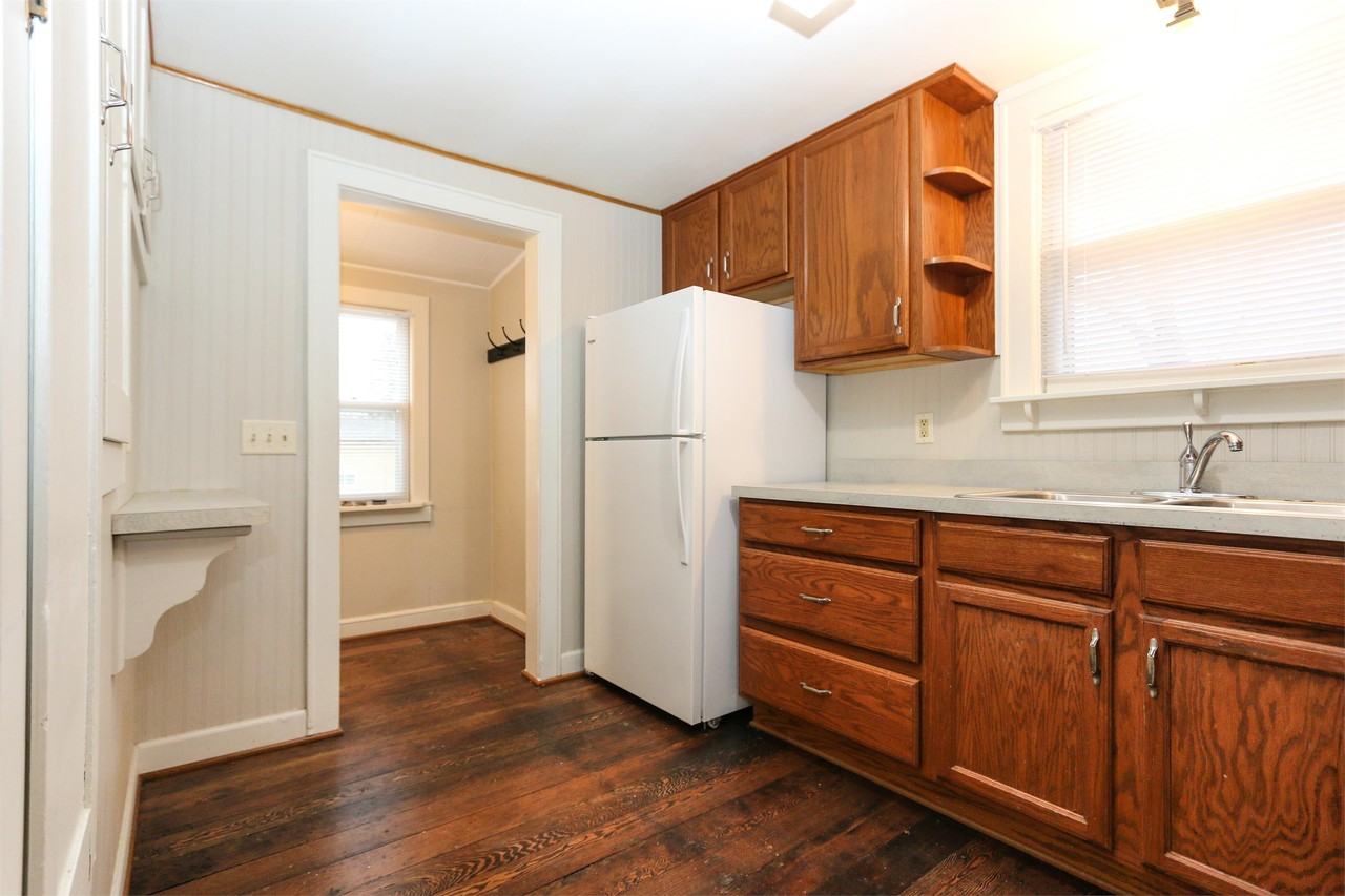 10510 Russell Ave S #1 - Photo 7 of 20