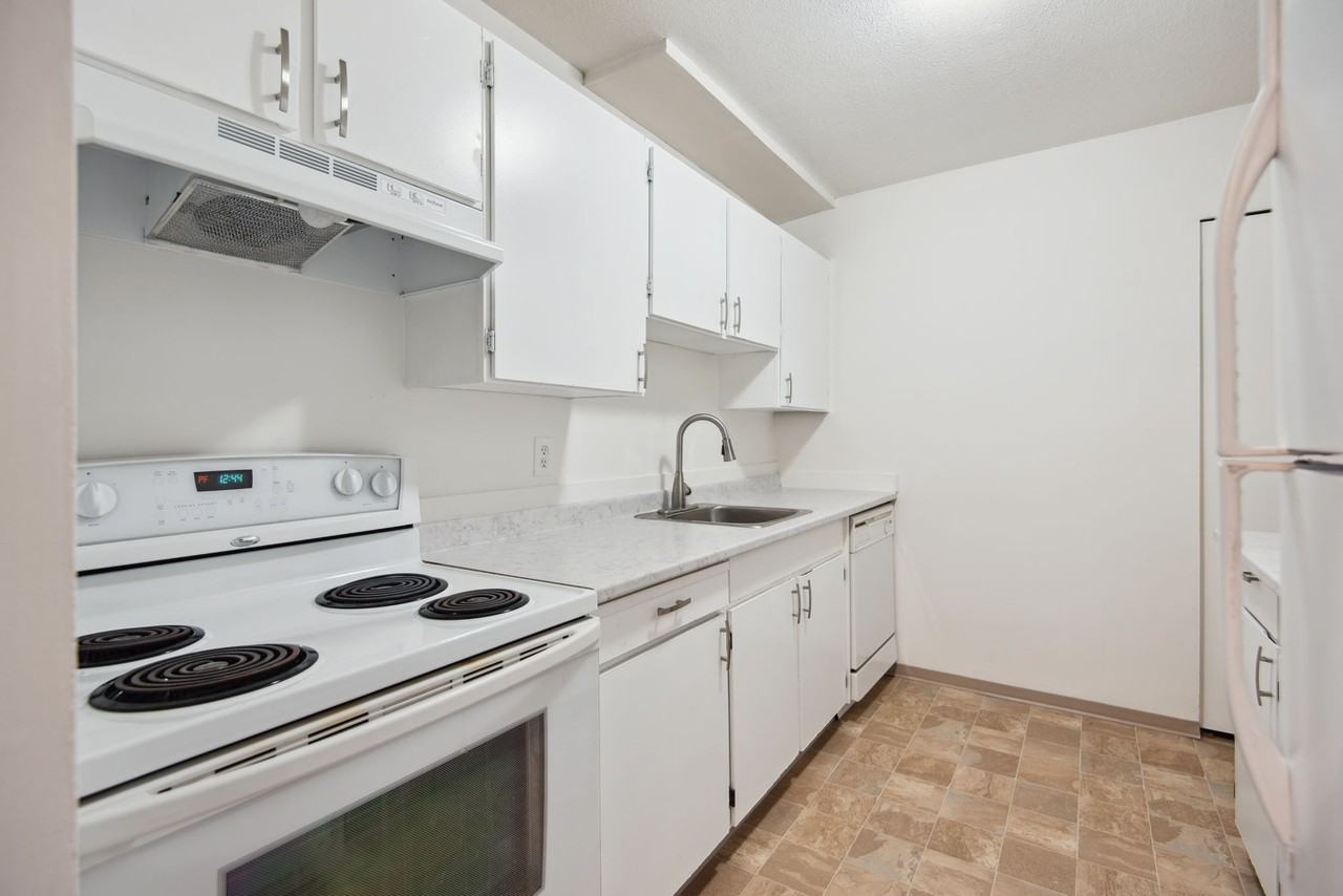 Fraser West Apartments - Photo 7 of 16