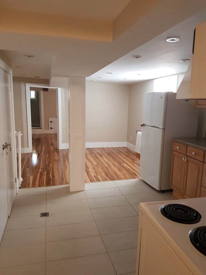 1194 Roselawn Avenue - Photo 2 of 14