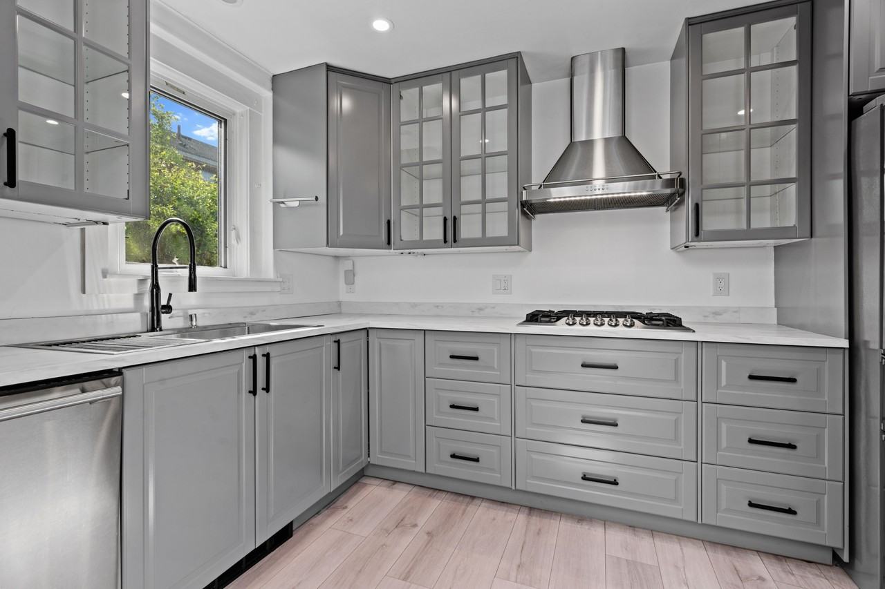 12 Lowell Pl #1 - Photo 6 of 20