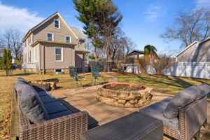 featured image of 6 Eastern Ave #1