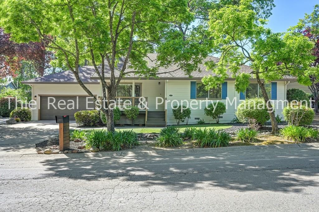 2277 Knollwood Dr #1 - Photo 2 of 50