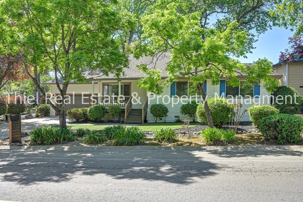 2277 Knollwood Dr #1 - Photo 3 of 50