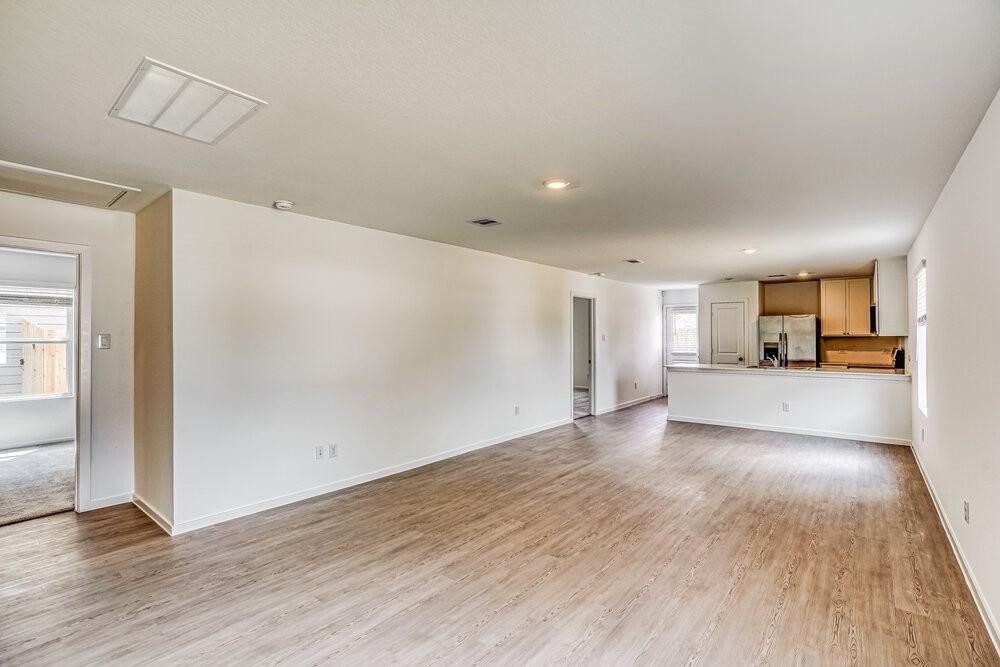 15231 Abella Dr - Photo 5 of 16