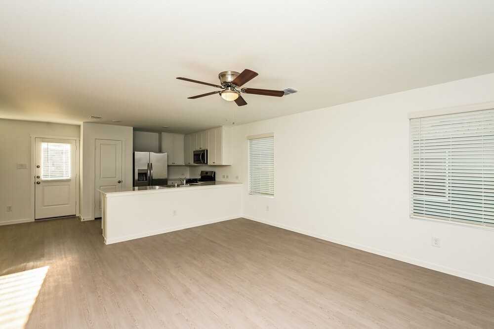 2217 La Vista Ln - Photo 3 of 16