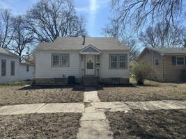 featured image of 225 W 1st St #1