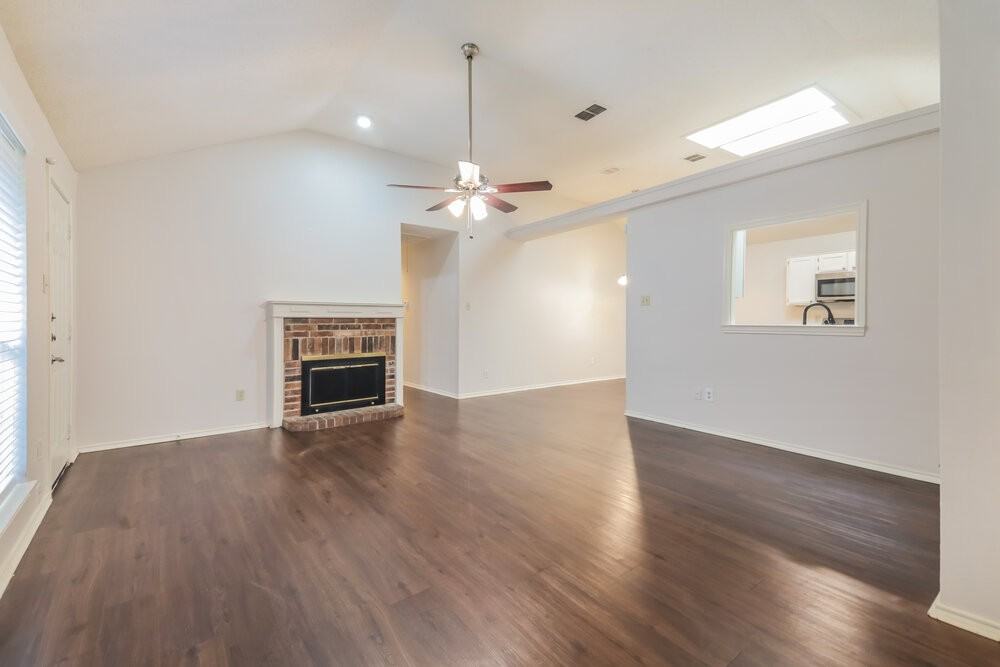 9723 Pinehurst Ln - Photo 3 of 15