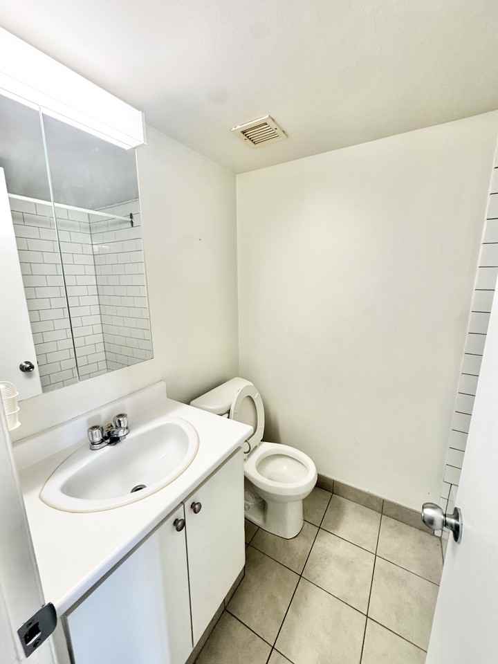 785 Rue du Roussillon #307 - Photo 6 of 8