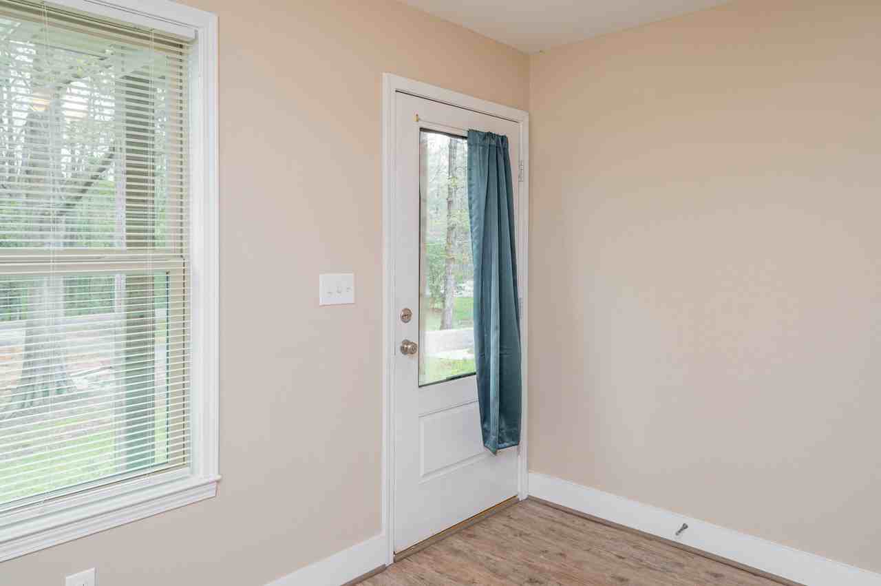 2005 Coldwater Rd #C - Photo 6 of 24