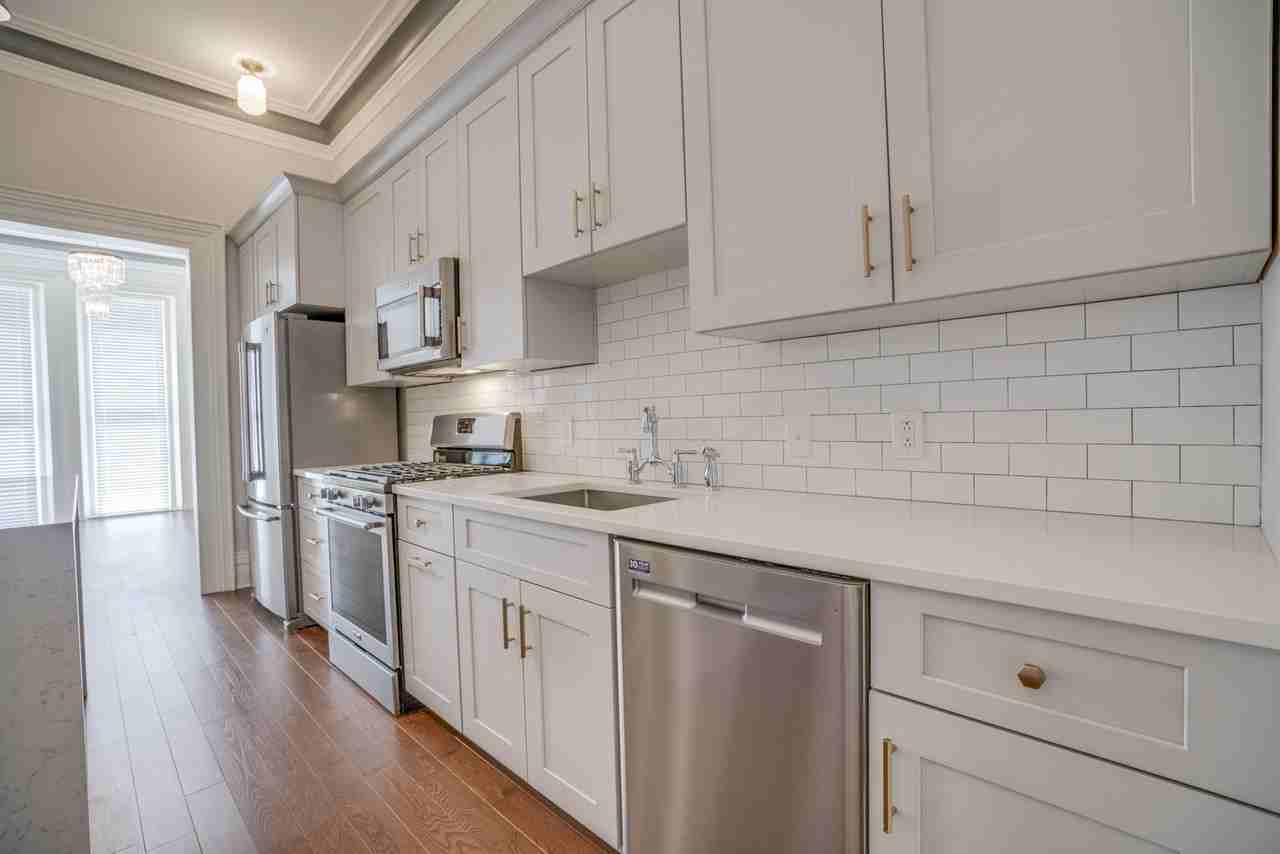 852 N Lincoln Ave #1 - Photo 7 of 24