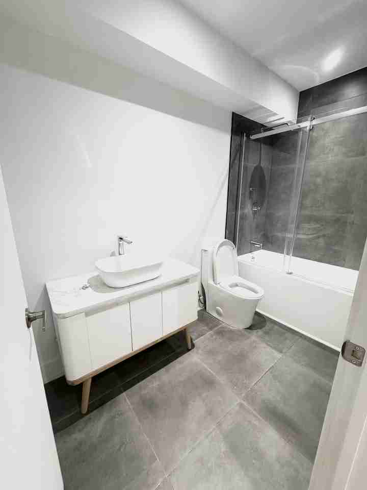 2645 Boulevard Pie-IX #1 - Photo 6 of 10