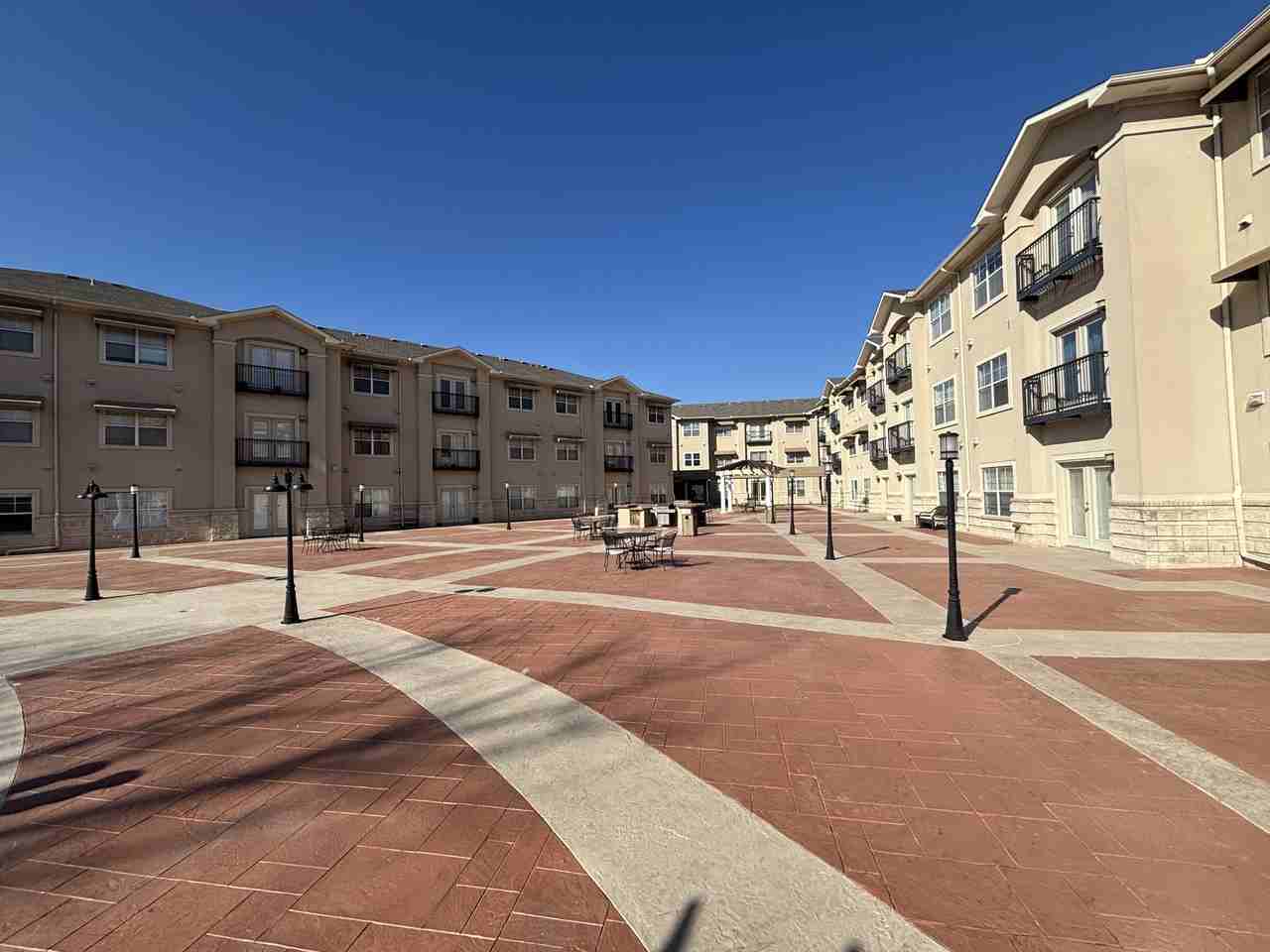 3102 Kings Road - 1301St. 1301 #1301 - Photo 4 of 10