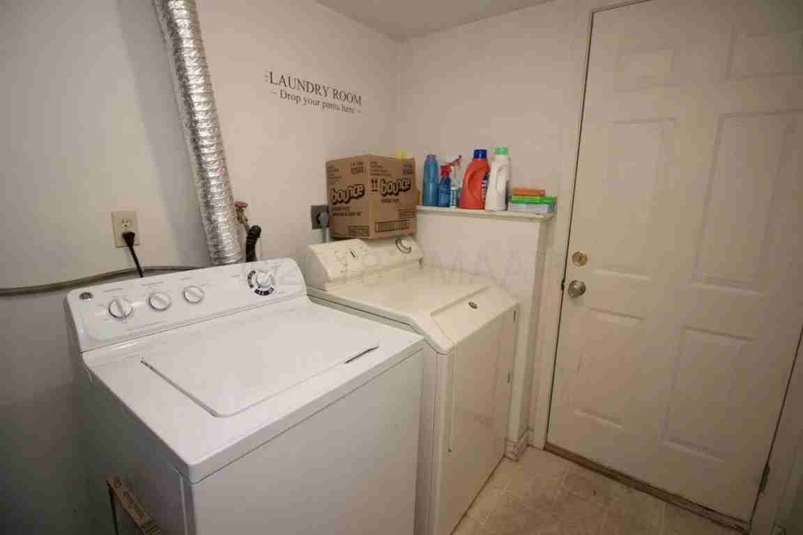 2802 9 1/2 St N #1 - Photo 5 of 13