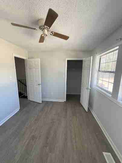 413 Anderson Ave #D7 - Photo 5 of 8