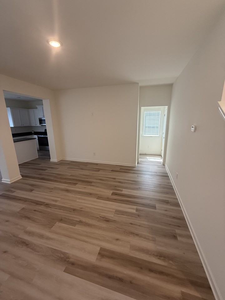 1019 Homestead Drive - 1 #1 - Photo 5 of 12