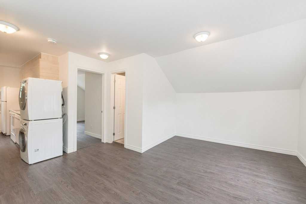 Erb St. W & Roslin Ave. S #A - Photo 5 of 23