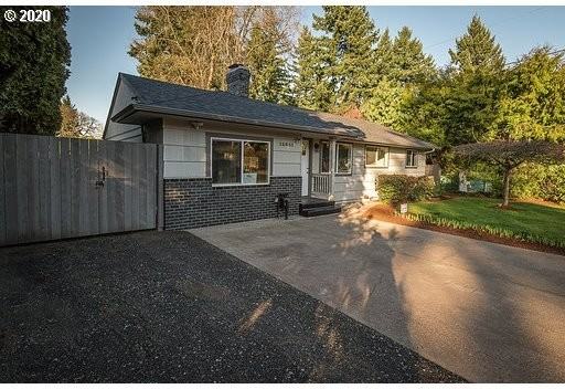 18641 Ne Everett Ct #1 - Photo 2 of 18