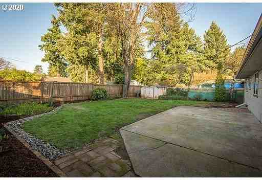 18641 Ne Everett Ct #1 - Photo 3 of 17