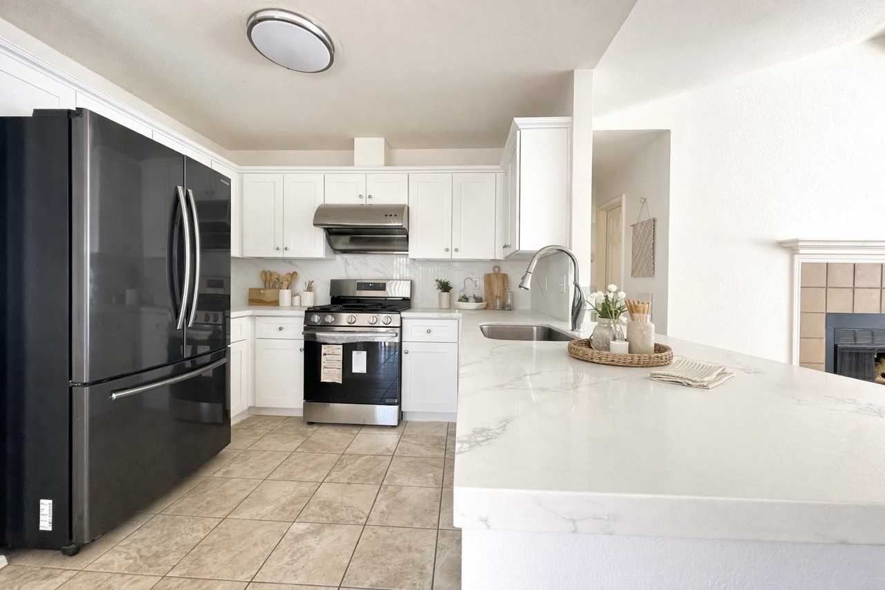 12300 Emery Oaks Rd #1 - Photo 3 of 10