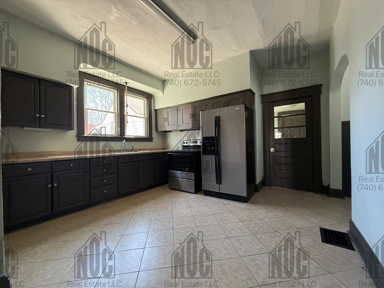 726 E Main St #A - Photo 3 of 15