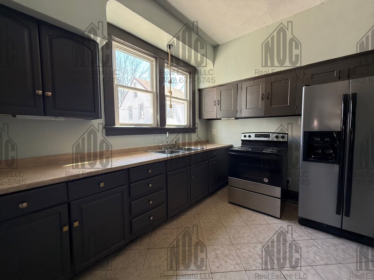 726 E Main St #A - Photo 4 of 15