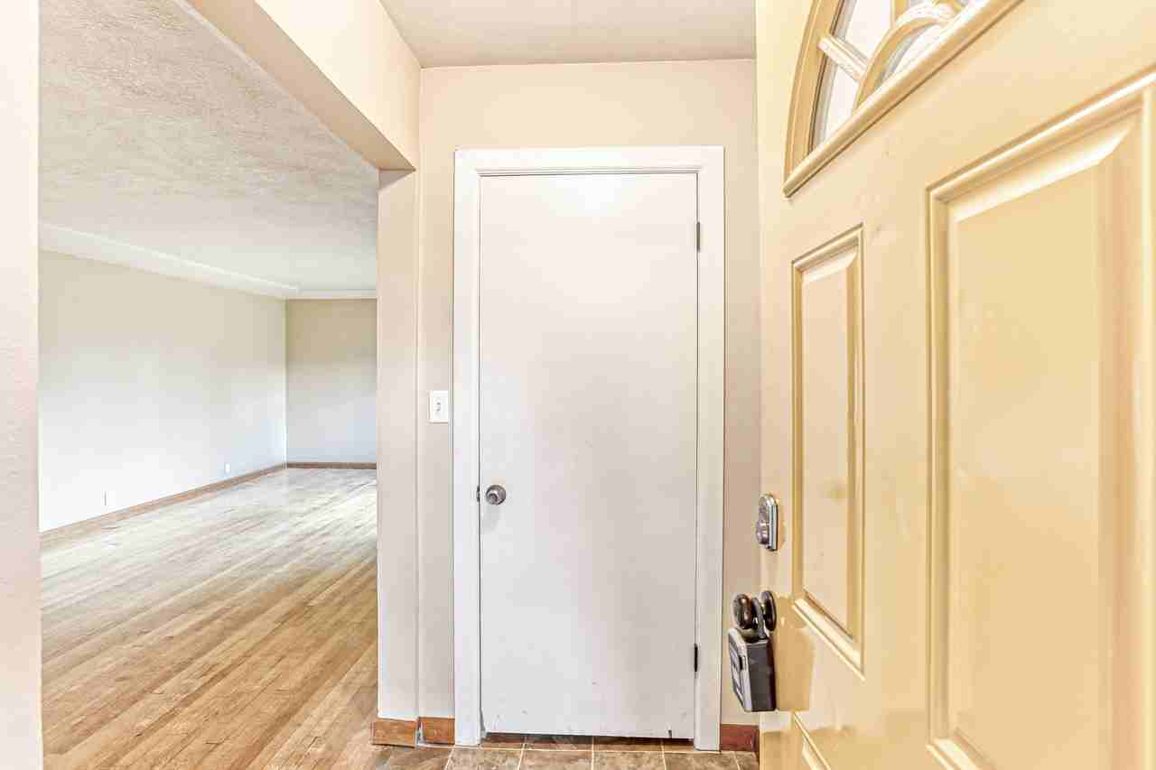 7010 Ne Alberta St #1 - Photo 7 of 30