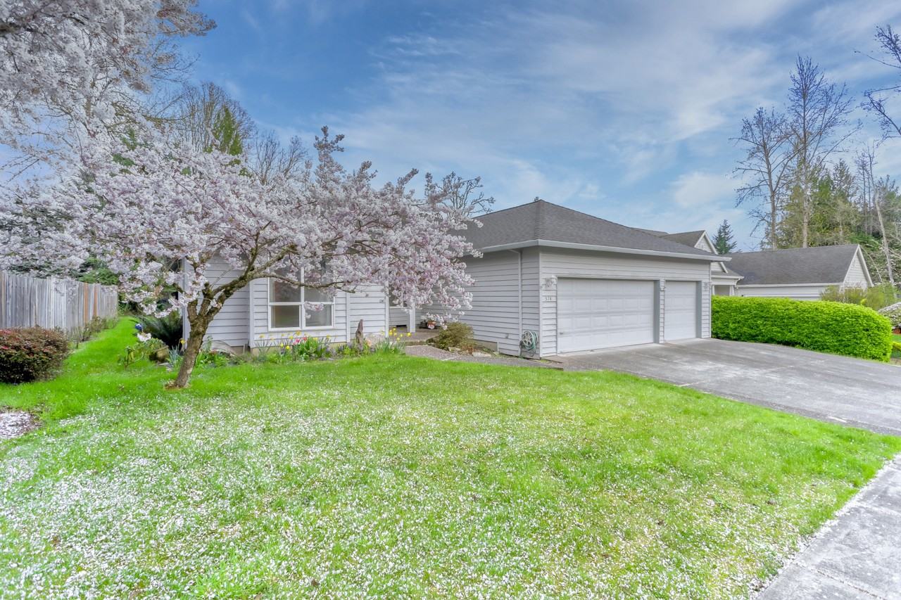 374 Ne 49th Ave #1 - Photo 3 of 39