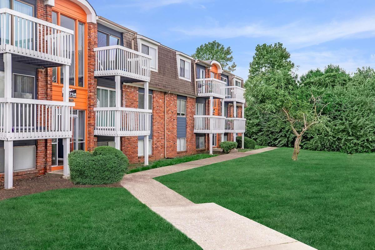 Hill Rise Dr - Photo 2 of 50