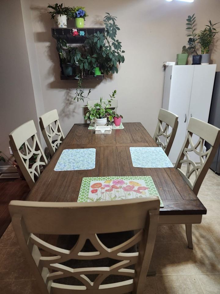 1526 Concordia Avenue East - Photo 7 of 10