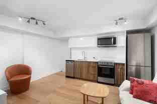 2100 Boulevard Saint-Laurent #207 - Photo 1 of 1