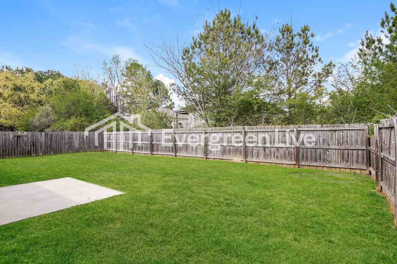 328 Maggie Way - Photo 2 of 15