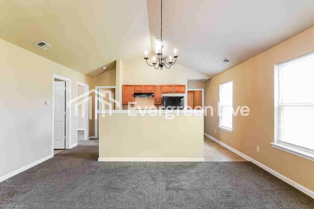 328 Maggie Way - Photo 6 of 15